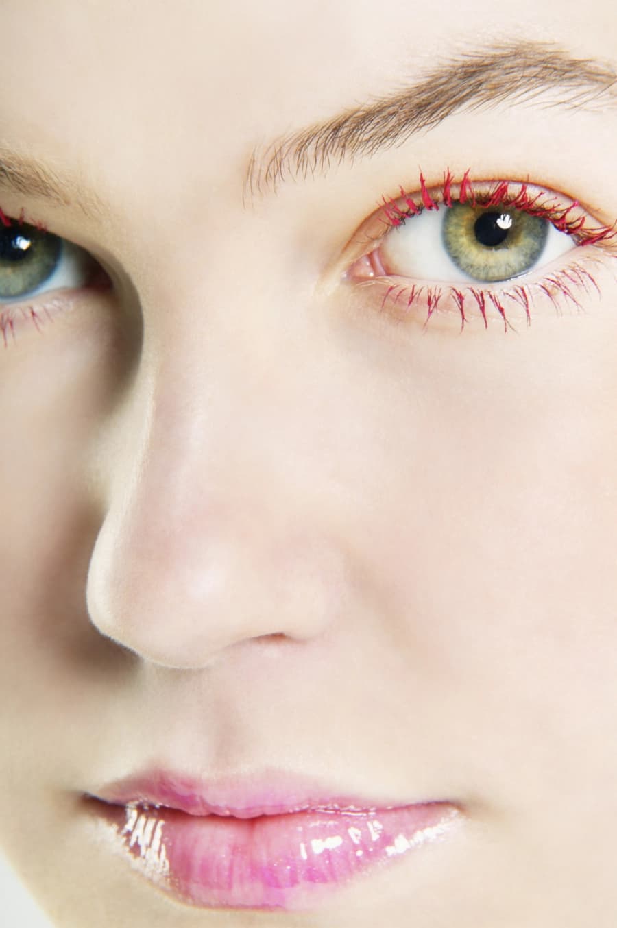 2025 Yazının Popüler Makyaj Trendleri