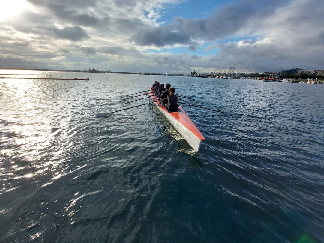 İstanbul’da Kürek: Su Üstünde Güç, Denge ve Ekip Ruhu