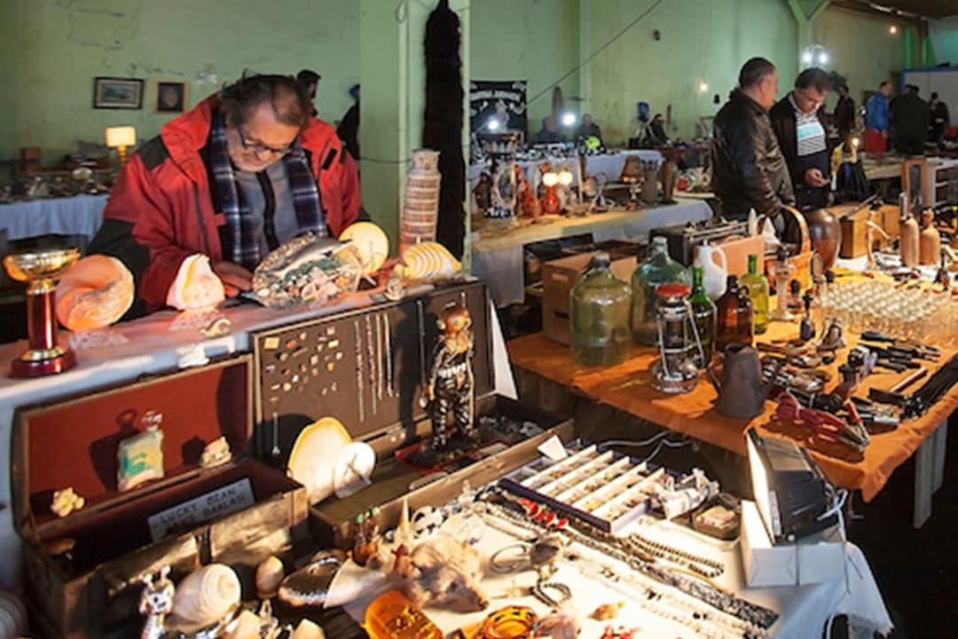 İstanbul Bit Pazarları: Antika ve İkinci El Alışverişin Adresleri