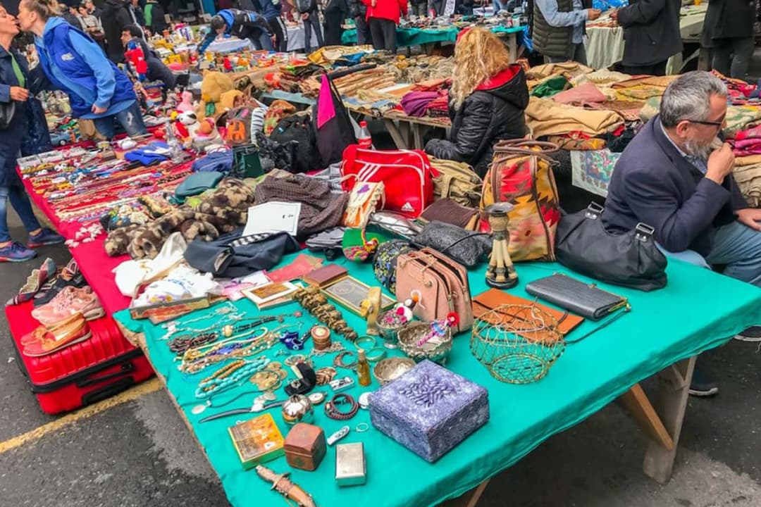 İstanbul Bit Pazarları: Antika ve İkinci El Alışverişin Adresleri