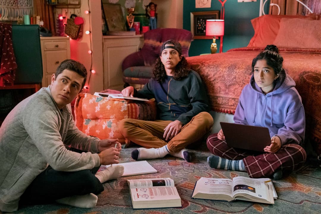 Arka Planda Aksın: Kafa Dağıtan Diziler