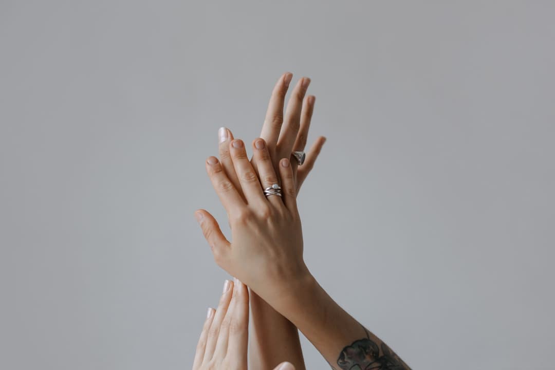 2026’nın Sessiz Güzellik Trendi: Bare Nails