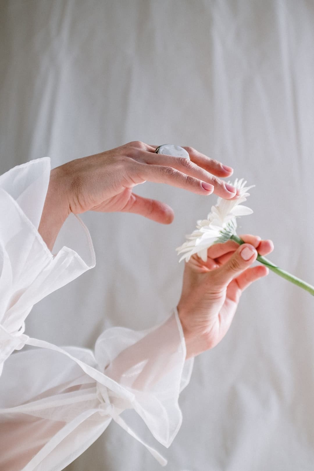 2026’nın Sessiz Güzellik Trendi: Bare Nails