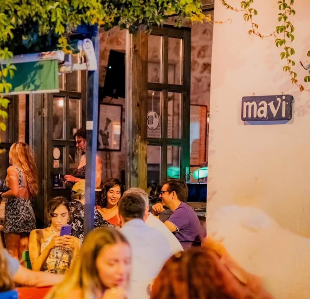 Kaş’ın En Popüler Barları Kaş’ın En Popüler Barları