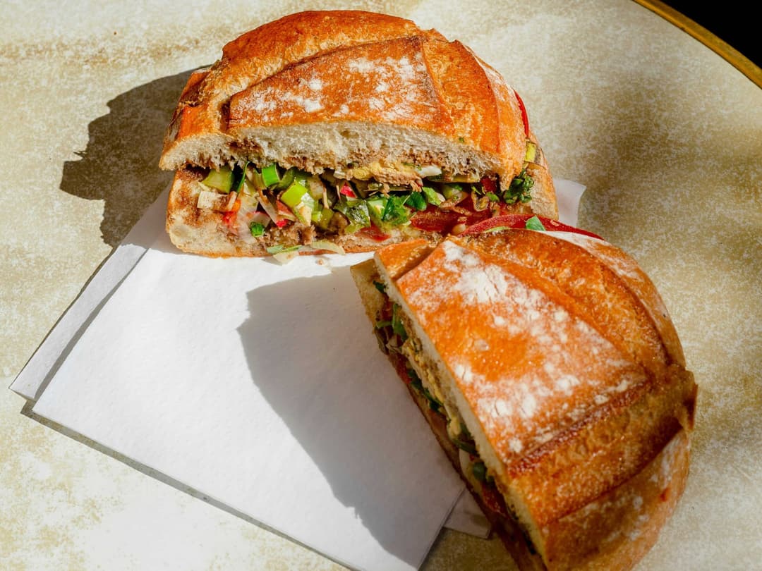 Hem Leziz, Hem Pratik: Şefleri Kıskandıran 7 Sandviç Tarifi Hem Leziz, Hem Pratik: Şefleri Kıskandıran 7 Sandviç Tarifi