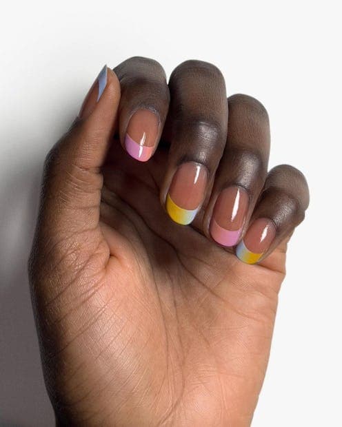 Nail Slugging Nedir? Kırılgan Tırnaklar İçin Viral Tırnak Bakımı Yöntemi Nail Slugging Nedir? Kırılgan Tırnaklar İçin Viral Tırnak Bakımı Yöntemi