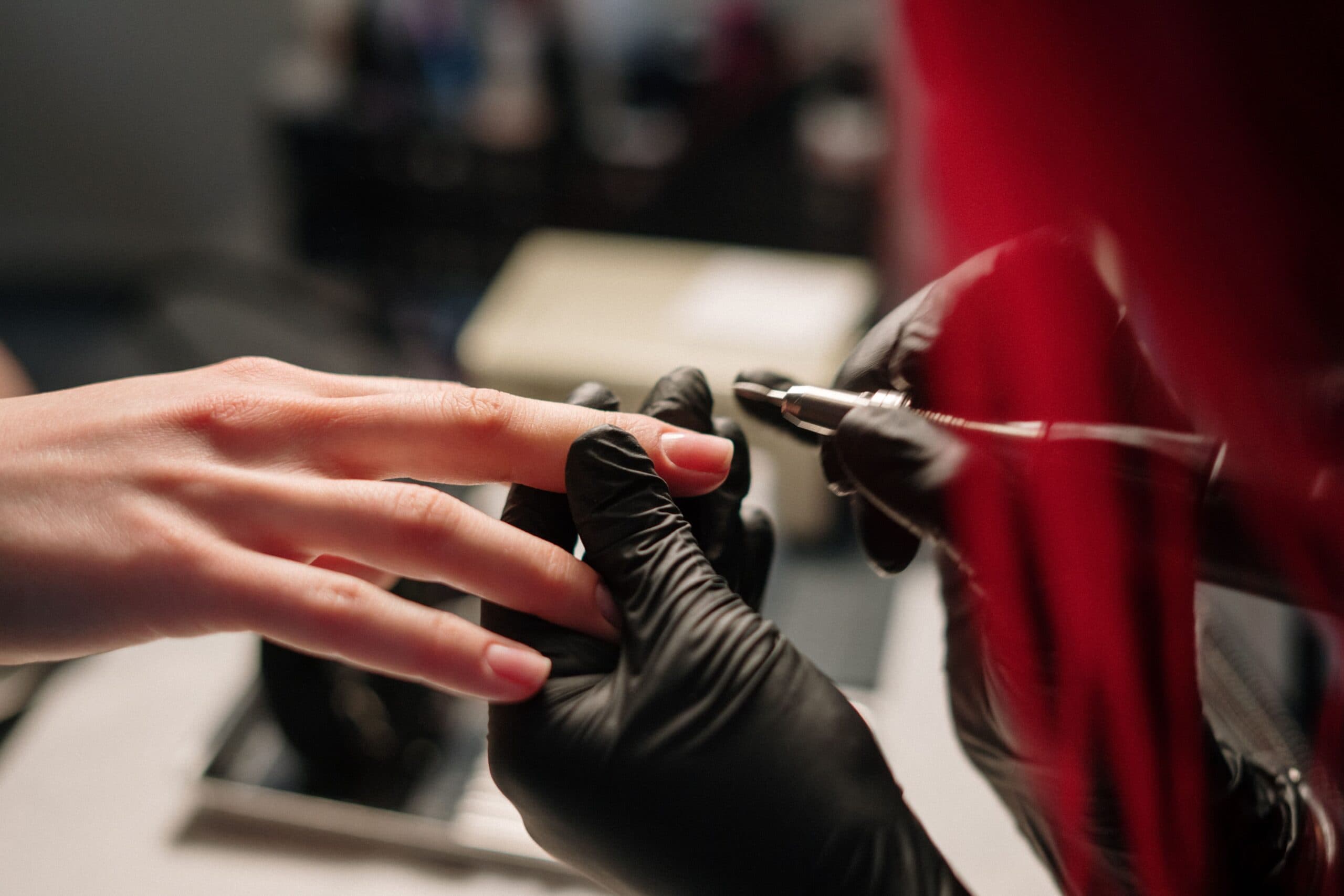 2026’nın Sessiz Güzellik Trendi: Bare Nails