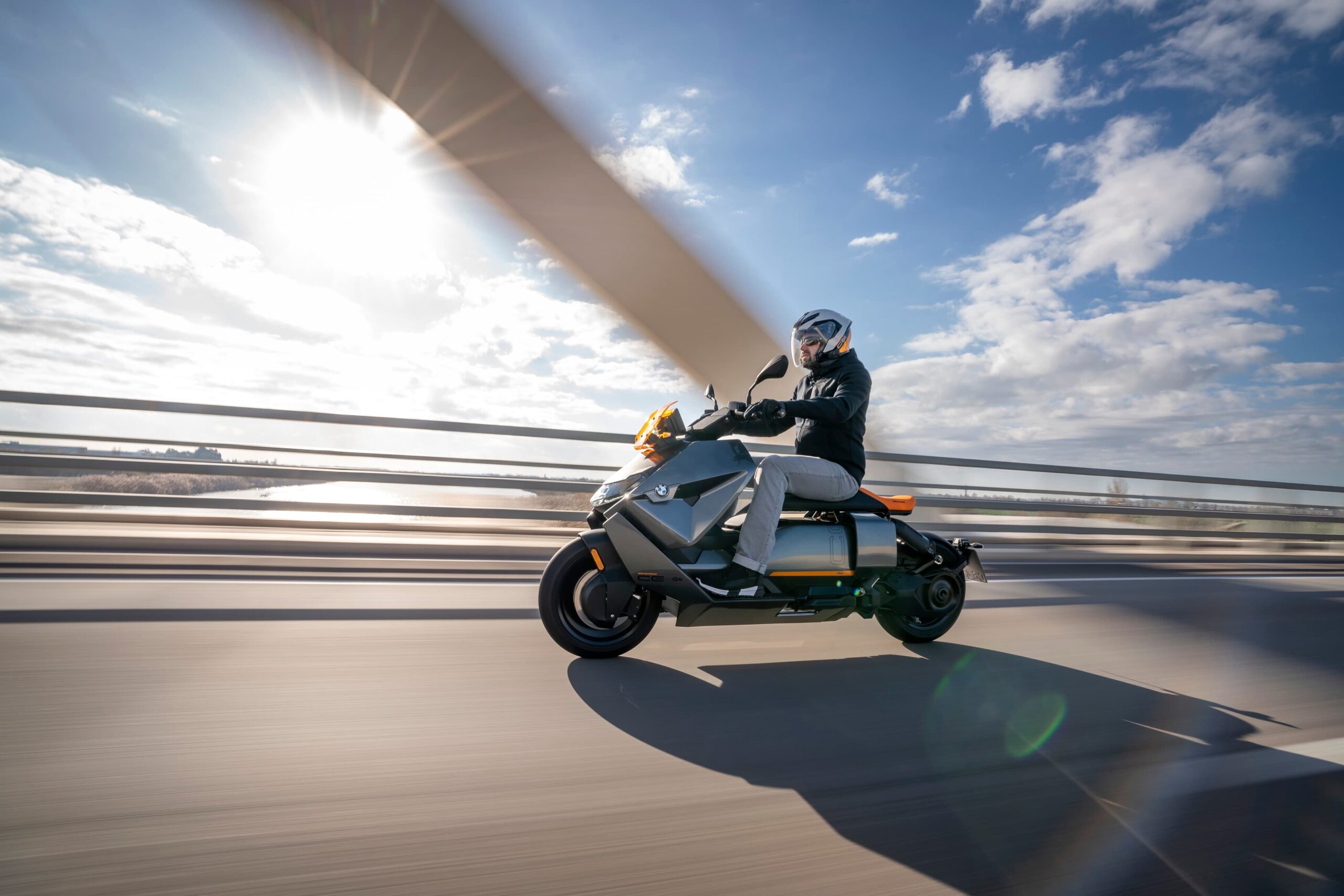 Scooter Motosikletler Hakkında Bilmeniz Gerekenler Scooter Motosikletler Hakkında Bilmeniz Gerekenler
